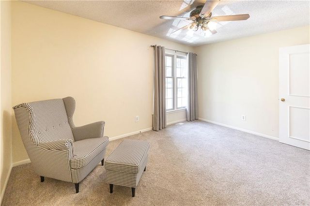 1602 NW Weatherstone Lane, Blue Springs, MO 64015