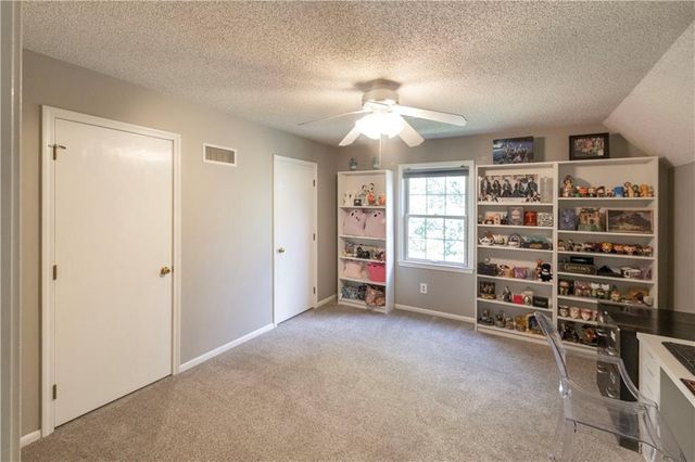 1602 NW Weatherstone Lane, Blue Springs, MO 64015