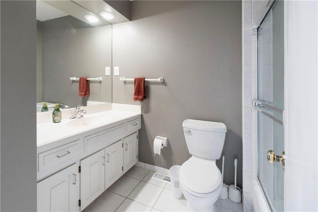 1602 NW Weatherstone Lane, Blue Springs, MO 64015