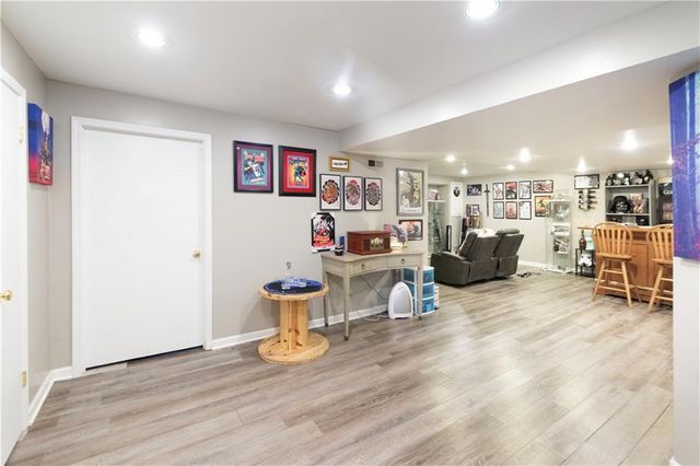 1602 NW Weatherstone Lane, Blue Springs, MO 64015