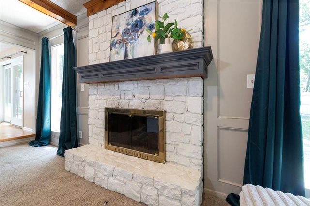 1602 NW Weatherstone Lane, Blue Springs, MO 64015