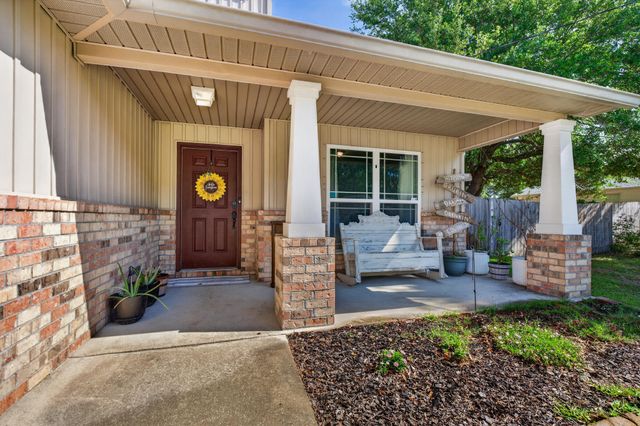 8418 Sevilla Street, Navarre, FL 32566