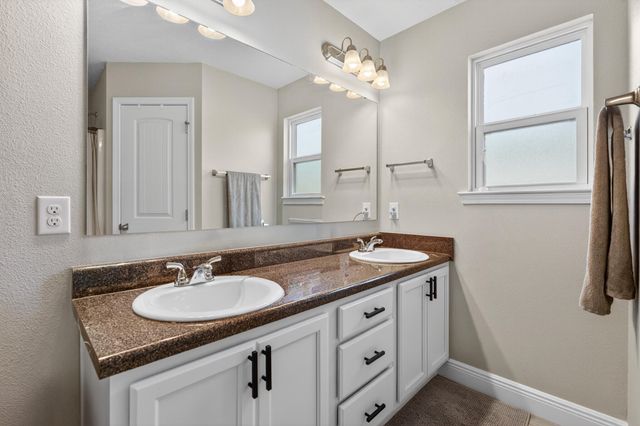8418 Sevilla Street, Navarre, FL 32566