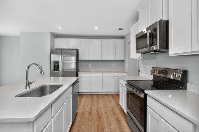 3004 Red Fox Rdg, Madison, TN 37115