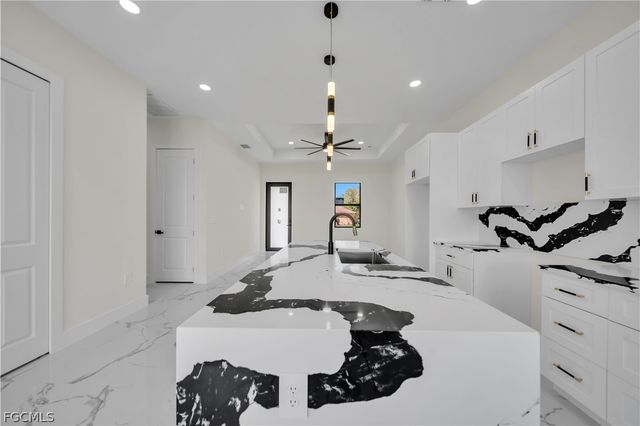 2715 59th ST W, Lehigh Acres, FL 33971