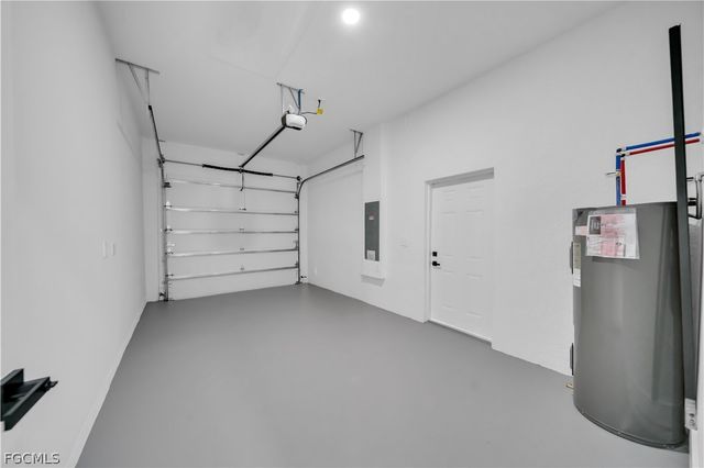 2715 59th ST W, Lehigh Acres, FL 33971