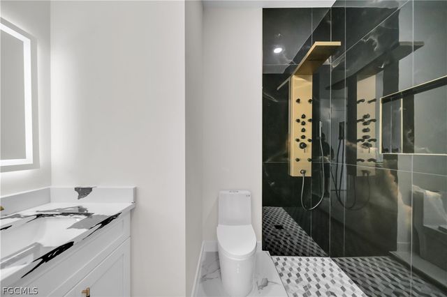 2715 59th ST W, Lehigh Acres, FL 33971