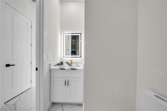 2715 59th ST W, Lehigh Acres, FL 33971