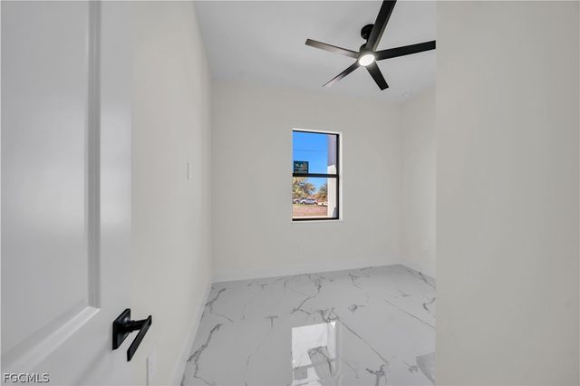 2715 59th ST W, Lehigh Acres, FL 33971