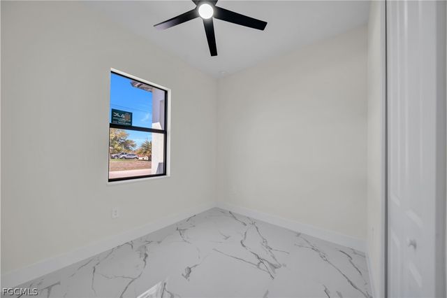 2715 59th ST W, Lehigh Acres, FL 33971