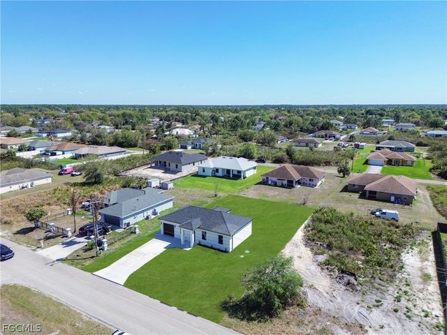 2715 59th ST W, Lehigh Acres, FL 33971