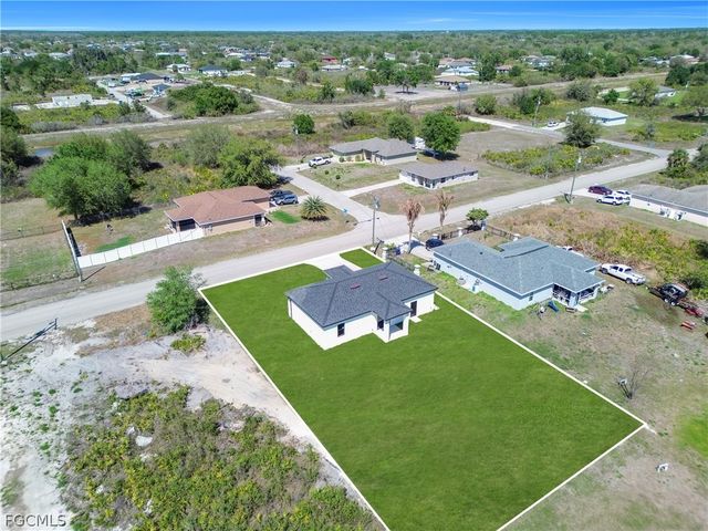 2715 59th ST W, Lehigh Acres, FL 33971