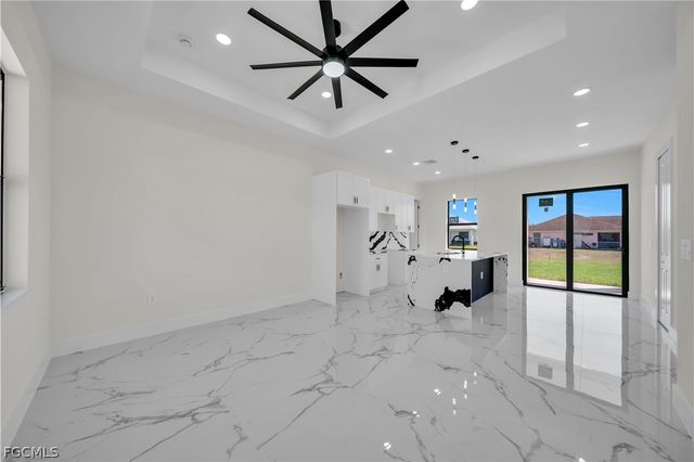 2715 59th ST W, Lehigh Acres, FL 33971