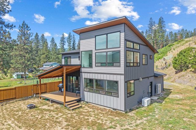 18 Little Joes Rd, Kettle Falls, WA 99141 property photo
