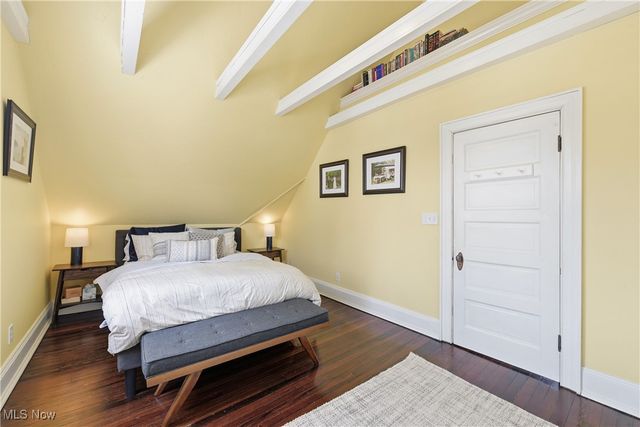 1291 Summit Avenue, Lakewood, OH 44107