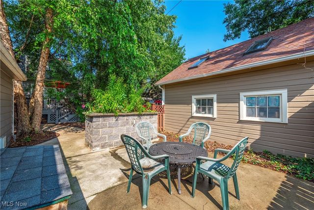 1291 Summit Avenue, Lakewood, OH 44107