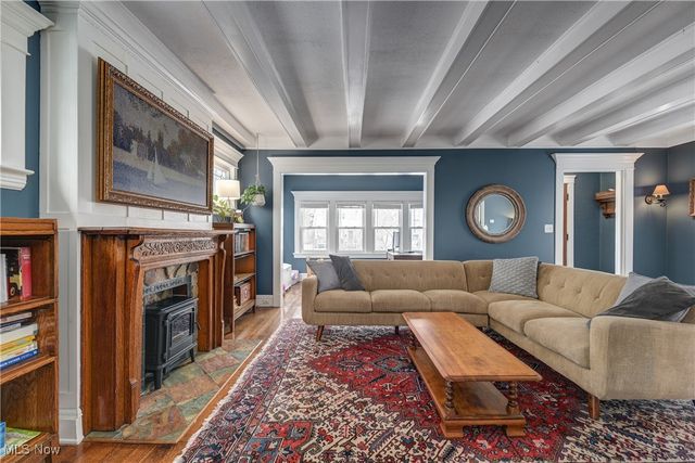 1291 Summit Avenue, Lakewood, OH 44107