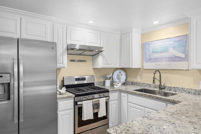 18 Yerba Buena Court, Monterey, CA 93940