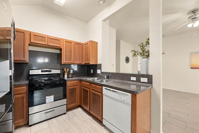 2631 Steelhead Drive, Houston, TX 77045