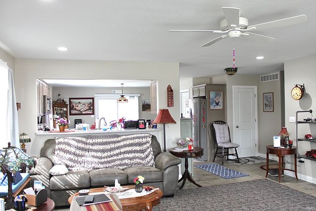 1110 Chestnut Circle, Plymouth, IN 46563