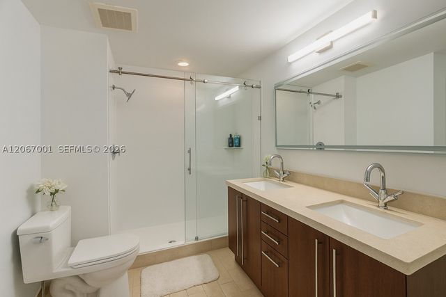 79 SW 12th St 2809-S, Miami, FL 33130