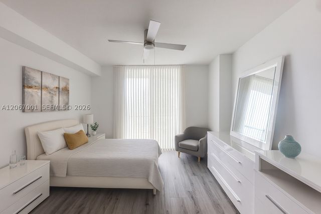 79 SW 12th St 2809-S, Miami, FL 33130