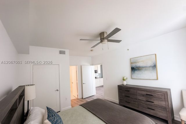 79 SW 12th St 2809-S, Miami, FL 33130