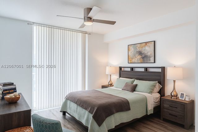79 SW 12th St 2809-S, Miami, FL 33130