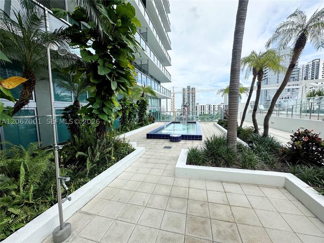 79 SW 12th St 2809-S, Miami, FL 33130