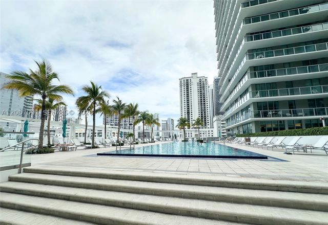 79 SW 12th St 2809-S, Miami, FL 33130
