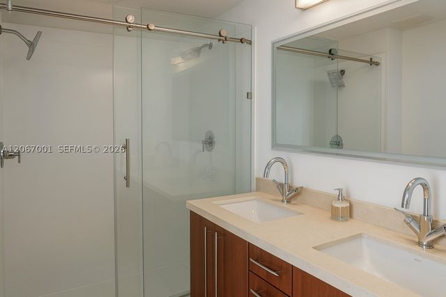 79 SW 12th St 2809-S, Miami, FL 33130