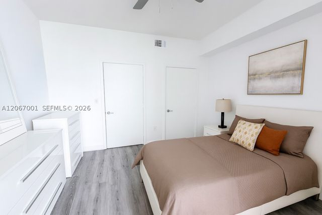 79 SW 12th St 2809-S, Miami, FL 33130
