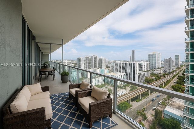 79 SW 12th St 2809-S, Miami, FL 33130