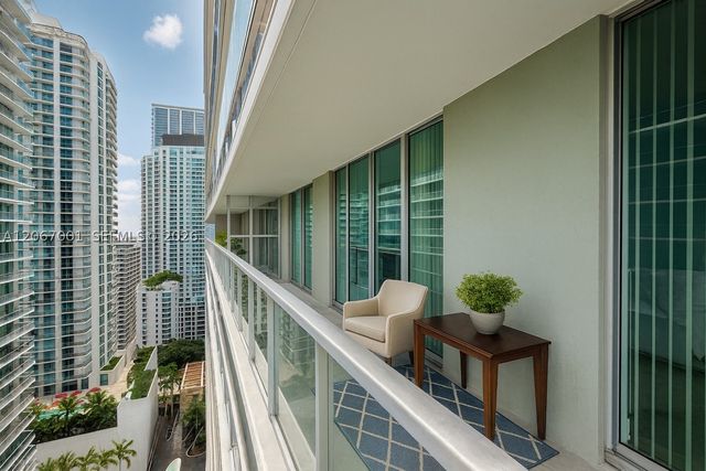 79 SW 12th St 2809-S, Miami, FL 33130