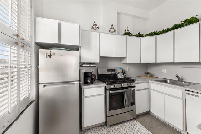 2421 Lake Pancoast Dr 3A, Miami Beach, FL 33140