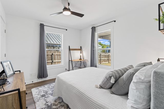 901 N Church ST, Georgetown, TX 78626