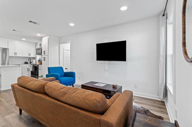 901 N Church ST, Georgetown, TX 78626
