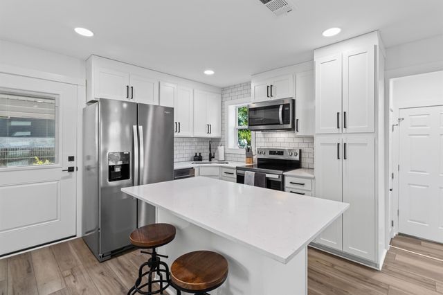 901 N Church ST, Georgetown, TX 78626