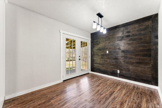 218 Hall Drive S, Montgomery, TX 77316