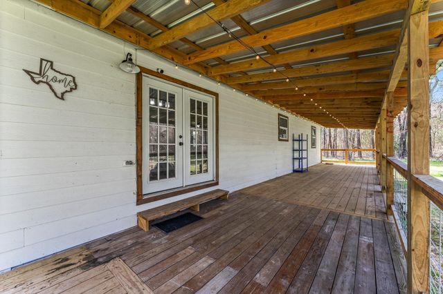 218 Hall Drive S, Montgomery, TX 77316