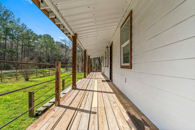 218 Hall Drive S, Montgomery, TX 77316