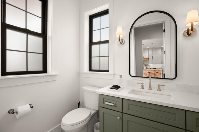 2005 E 8th ST A, Austin, TX 78702