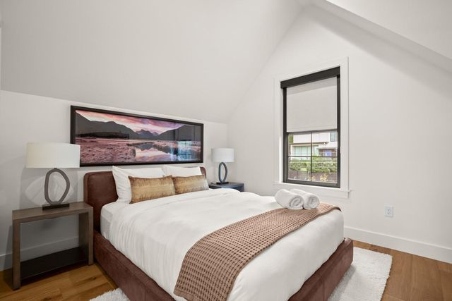 2005 E 8th ST A, Austin, TX 78702