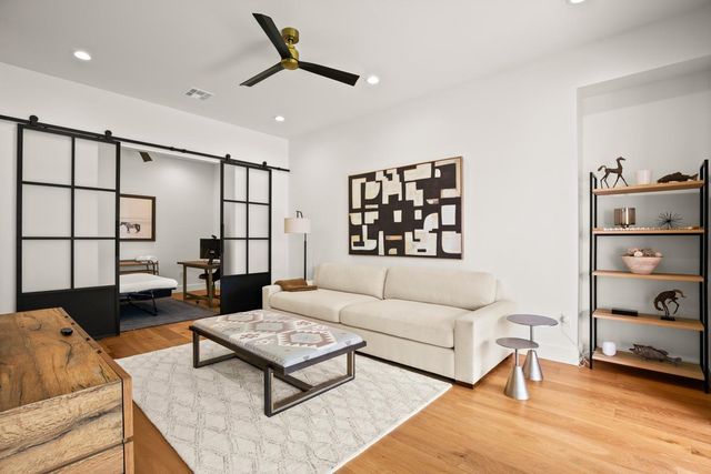 2005 E 8th ST A, Austin, TX 78702