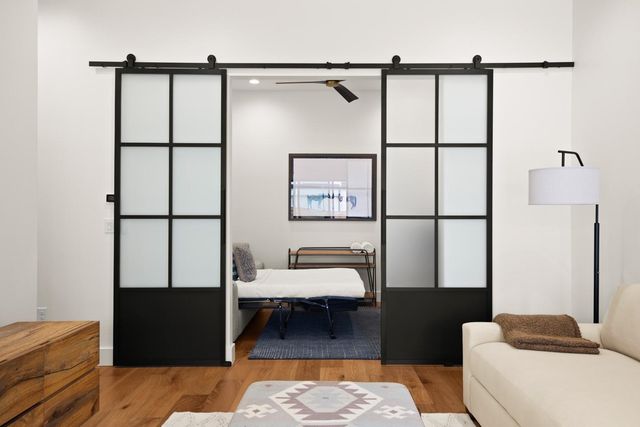 2005 E 8th ST A, Austin, TX 78702