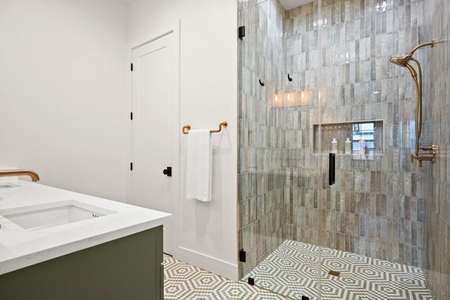 2005 E 8th ST A, Austin, TX 78702