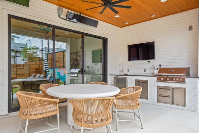 2005 E 8th ST A, Austin, TX 78702