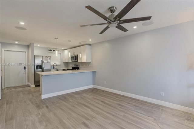 6100 Forest Hill Boulevard 107, West Palm Beach, FL 33415