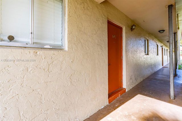 6100 Forest Hill Boulevard 107, West Palm Beach, FL 33415