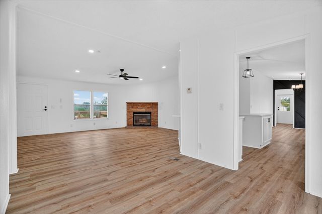 5803 Kentucky Street, Joshua, TX 76058